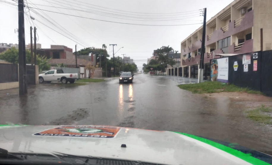 Defesa Civil inicia o ano com ações contra a estiagem e atendimento a alagamentos - Curitiba, 20/01/2022