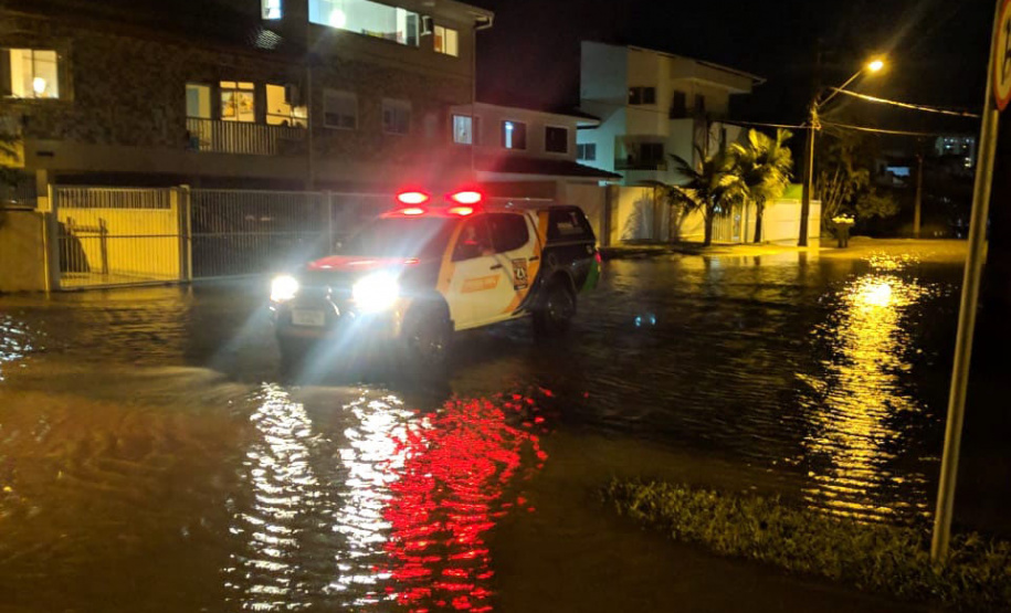 Defesa Civil inicia o ano com ações contra a estiagem e atendimento a alagamentos - Curitiba, 20/01/2022