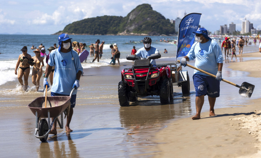 VERÃO PARANÁ Retirada de lixo das praias chega a 500 toneladas