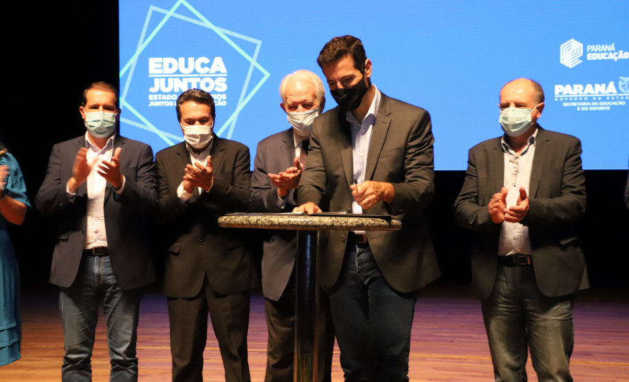 Governo reafirma compromisso com a Educação em evento com gestores de escolas municipais do Estado