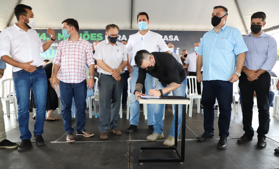 Governo e prefeitura de Paranavaí formalizam convênio para construção do 49º Parque Urbano do Estado