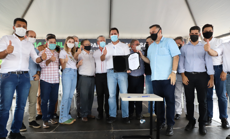 Governo e prefeitura de Paranavaí formalizam convênio para construção do 49º Parque Urbano do Estado