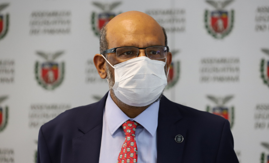 O secretário da Fazenda, Renê Garcia Junior, faz prestação das contas do Estado nesta terça-feira, em audiência pública na Assembleia Legislativa.