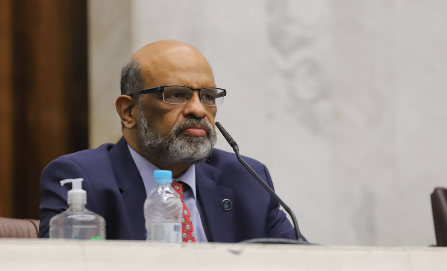 O secretário da Fazenda, Renê Garcia Junior, faz prestação das contas do Estado nesta terça-feira, em audiência pública na Assembleia Legislativa.