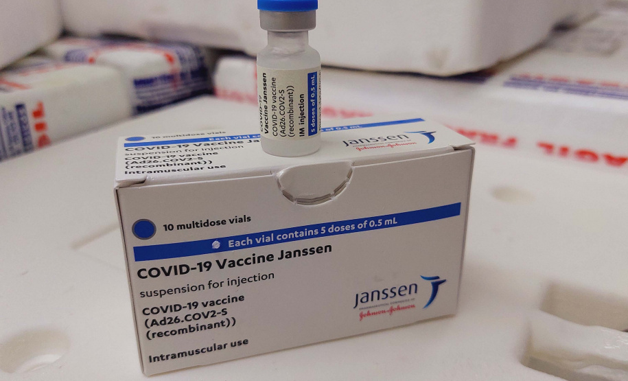 Paraná recebe 914 mil vacinas contra a Covid-19 e mais 294 mil Pfizer devem chegar ainda hoje