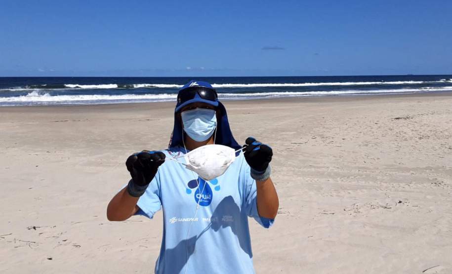 VERÃO PARANÁ Retirada de lixo das praias chega a 500 toneladas