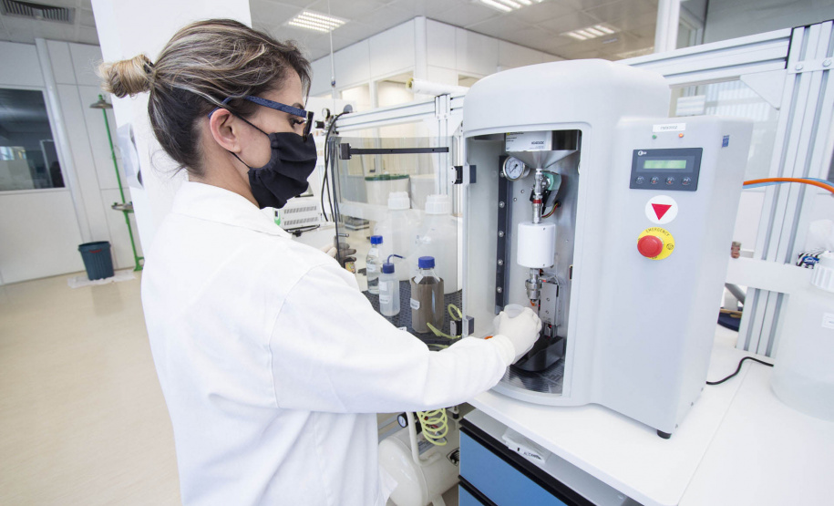 Sanepar teve acreditação do Inmetro mantida nos quatro laboratórios de análise de conformidades
