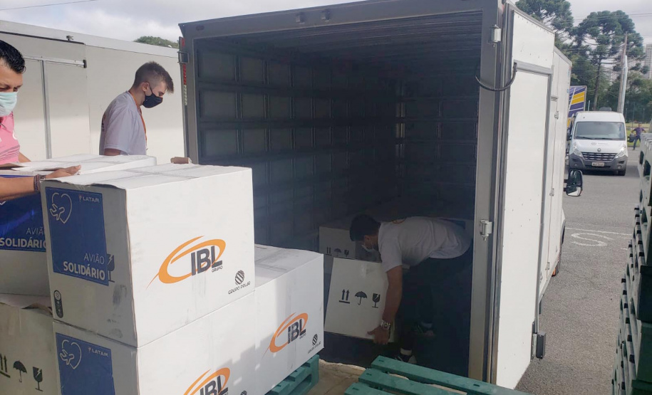 Saúde recebe novo lote de doses pediátricas e inicia distribuição de 110 mil vacinas aos municípios