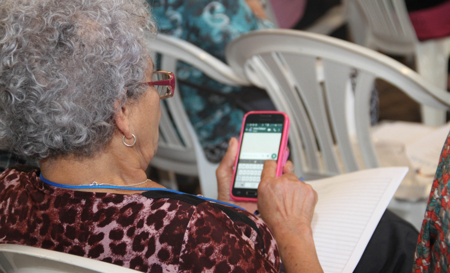 Procon-PR realiza pesquisa para saber qual a percepção dos consumidores sobre planos de telefonia celular
