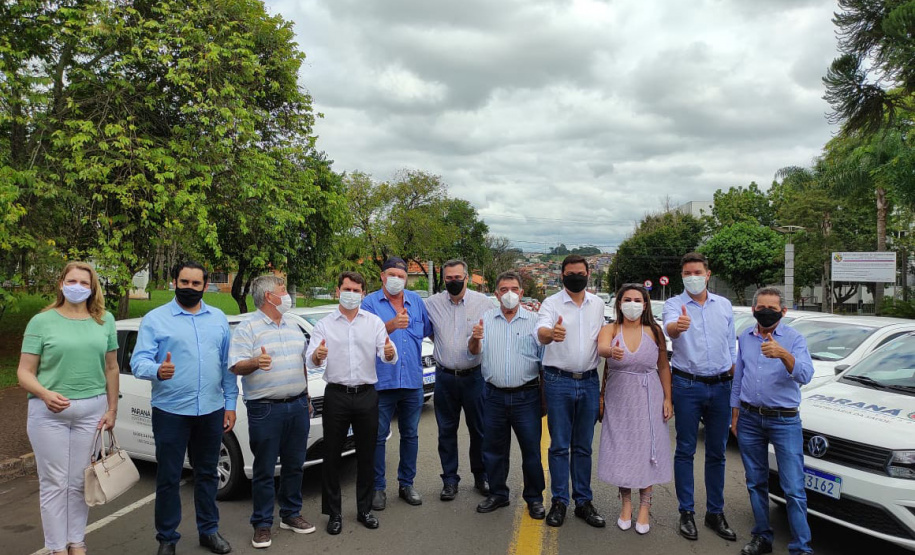 A Secretaria de Estado da Saúde formalizou a entrega de 26 automóveis nesta quarta-feira (2) aos sete municípios que integram a 21ª Regional de Saúde de Telêmaco Borba para o fortalecimento da Estratégia de Saúde da Família (ESF).