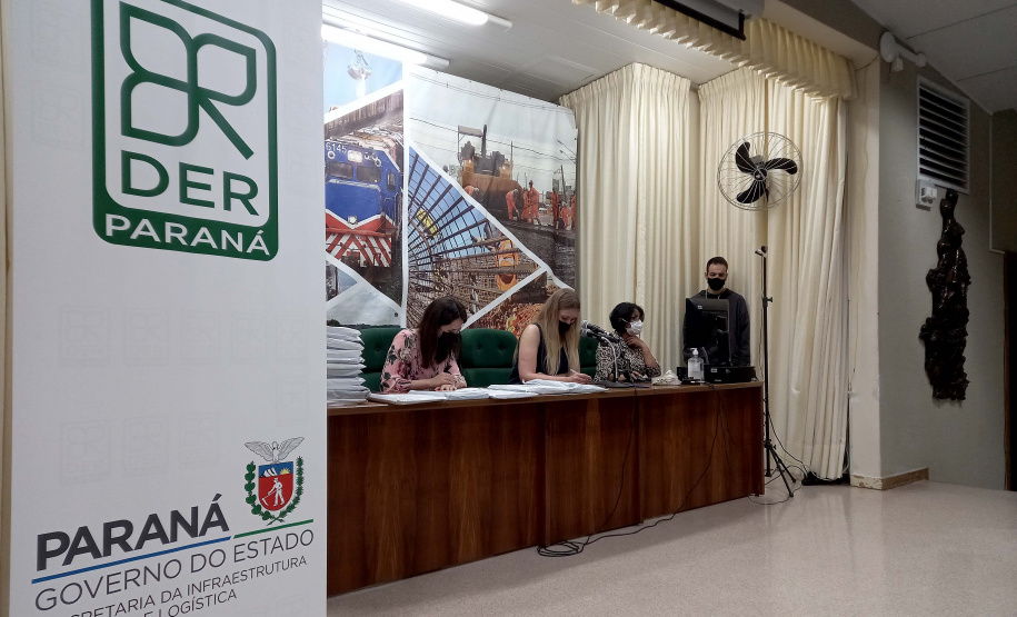 DER/PR avalia documentos da licitação para conservar 838,37 km de rodovias da RMC, Litoral e região Sul