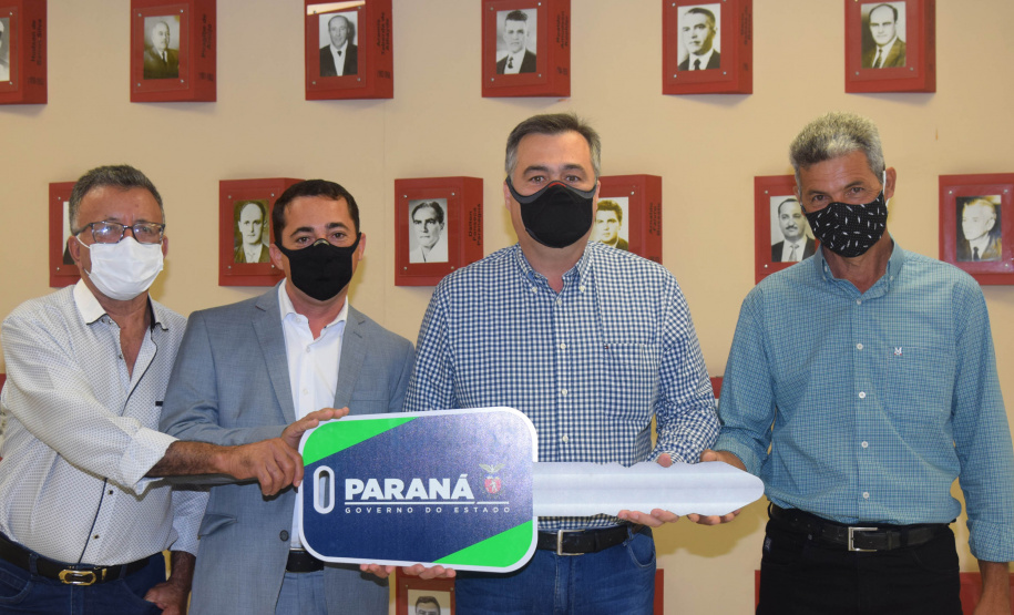 Governo do Estado inicia segunda etapa de entrega de carros para Saúde da Família