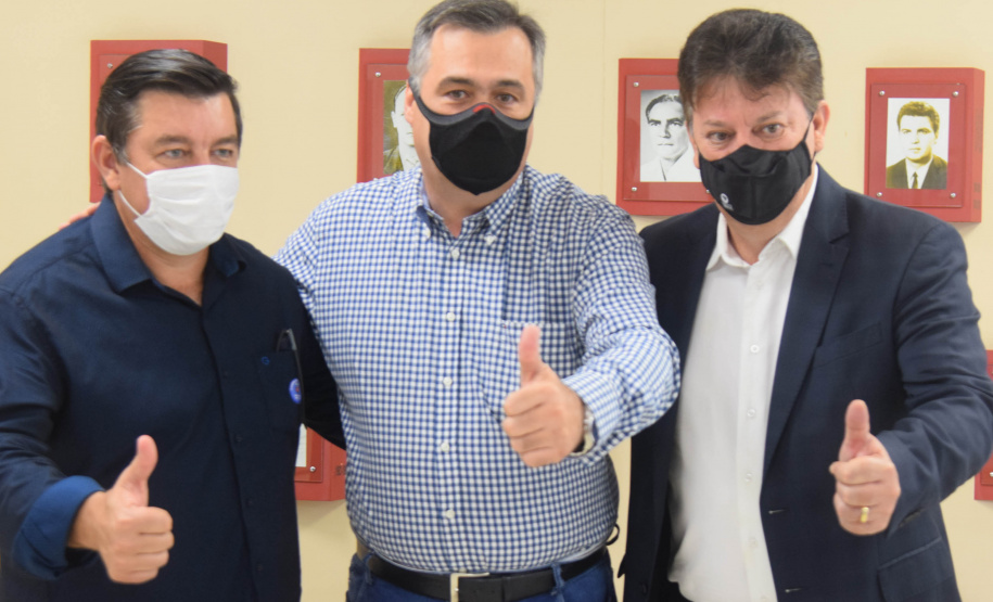 Governo do Estado inicia segunda etapa de entrega de carros para Saúde da Família