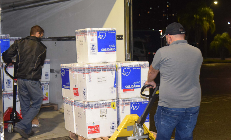 Mais 354 mil vacinas contra Covid-19 para dose de reforço chegam ao Paraná