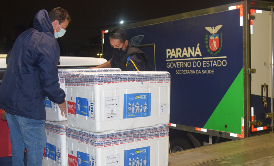 Mais de 500 mil vacinas para dose de reforço chegam ao Paraná