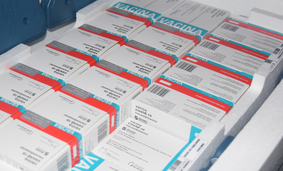 Mais de 500 mil vacinas para dose de reforço chegam ao Paraná