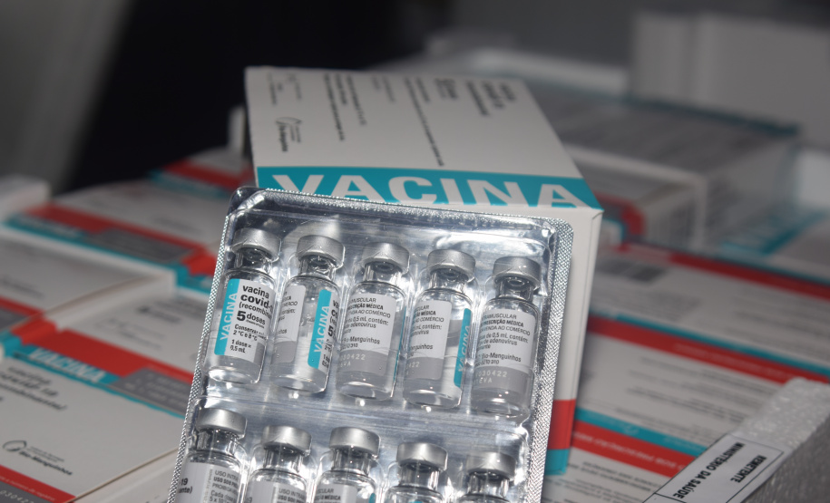 Mais de 500 mil vacinas para dose de reforço chegam ao Paraná