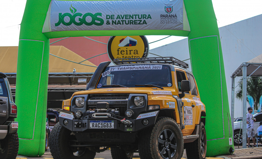 Com apoio do Governo, Rally Transparaná tem largada em Foz do Iguaçu e percorre 60 cidades do Estado