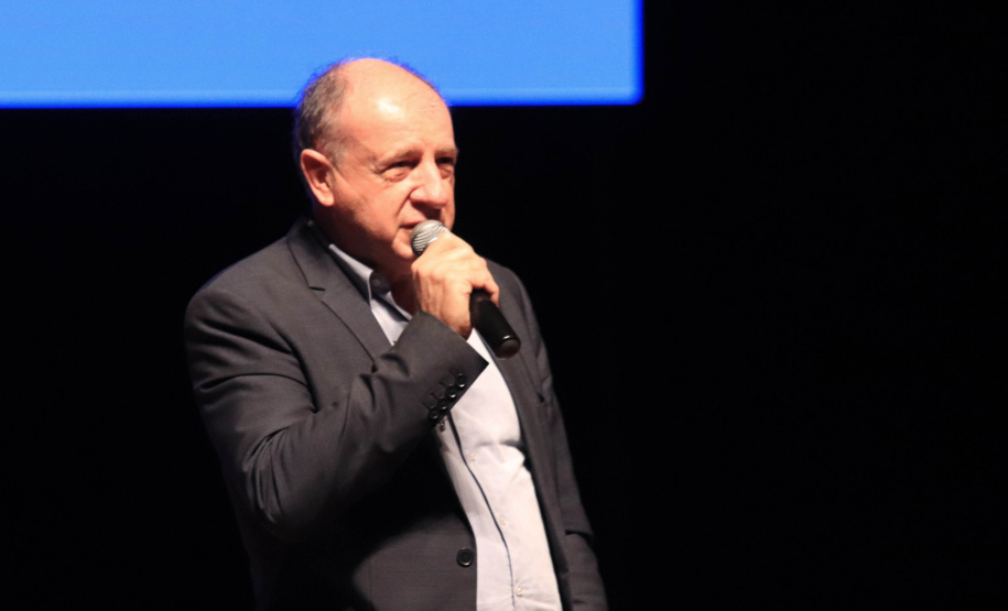 Governo reafirma compromisso com a Educação em encontro com gestores de escolas municipais do Estado - Curitiba, 15/02/2022