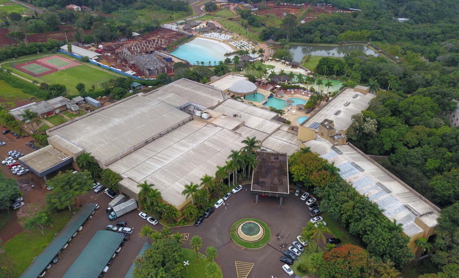 Setor do turismo cresce 13,7% no Paraná em 2021; serviços avançam 8,3%