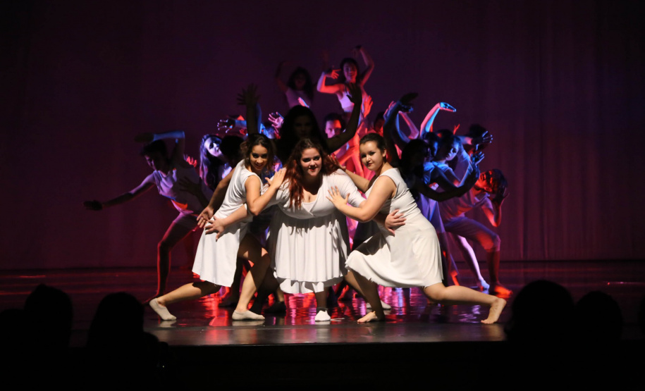 Grupo de Dança do Colégio Estadual do Paraná abre inscrições para aulas gratuitas