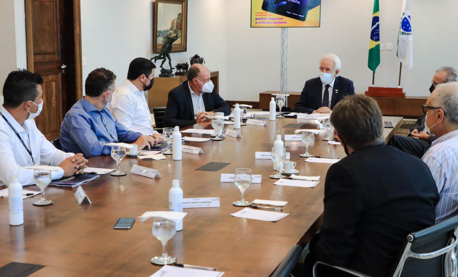 Governador em exercício, Darci Piana, recebe diretoria da Celepar - Governo  Digital - Curitiba, 23/02/2022