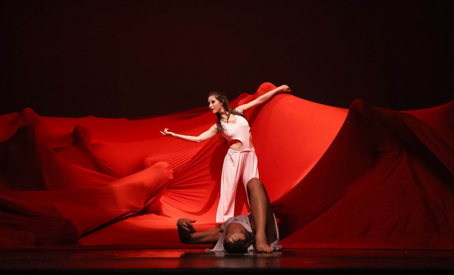 Grupo de Dança do Colégio Estadual do Paraná abre inscrições para aulas gratuitas
