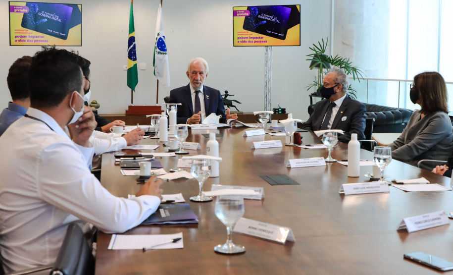 Governador em exercício, Darci Piana, recebe diretoria da Celepar - Governo  Digital - Curitiba, 23/02/2022