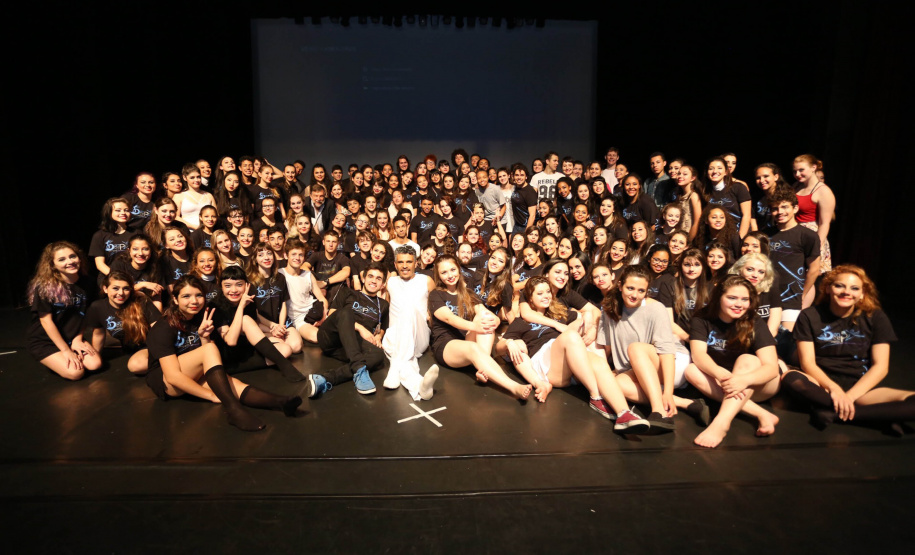 Grupo de Dança do Colégio Estadual do Paraná abre inscrições para aulas gratuitas
