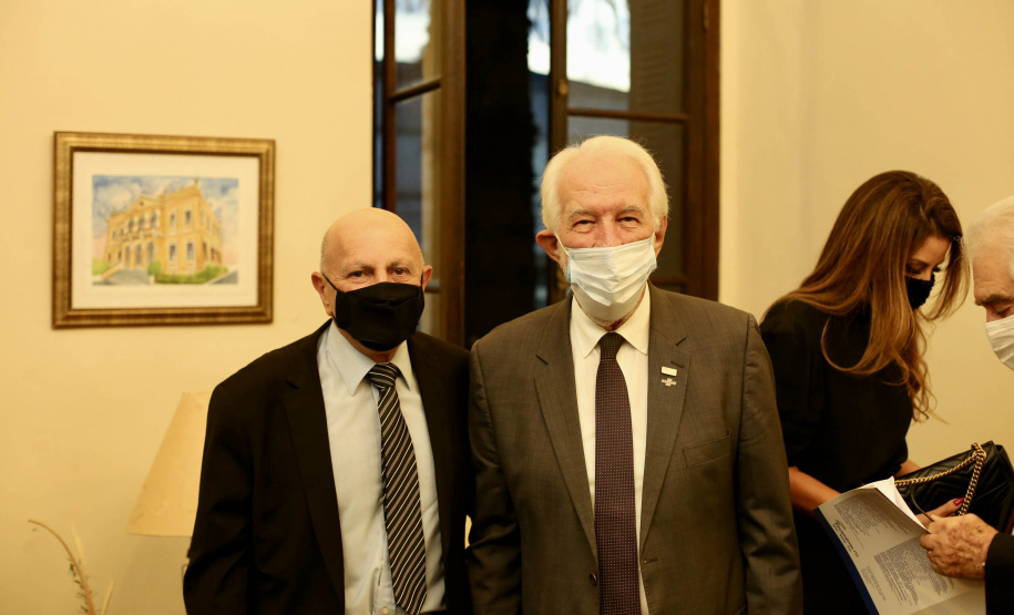 Darci Piana é homenageado com a Ordem Nacional do Mérito Comercial