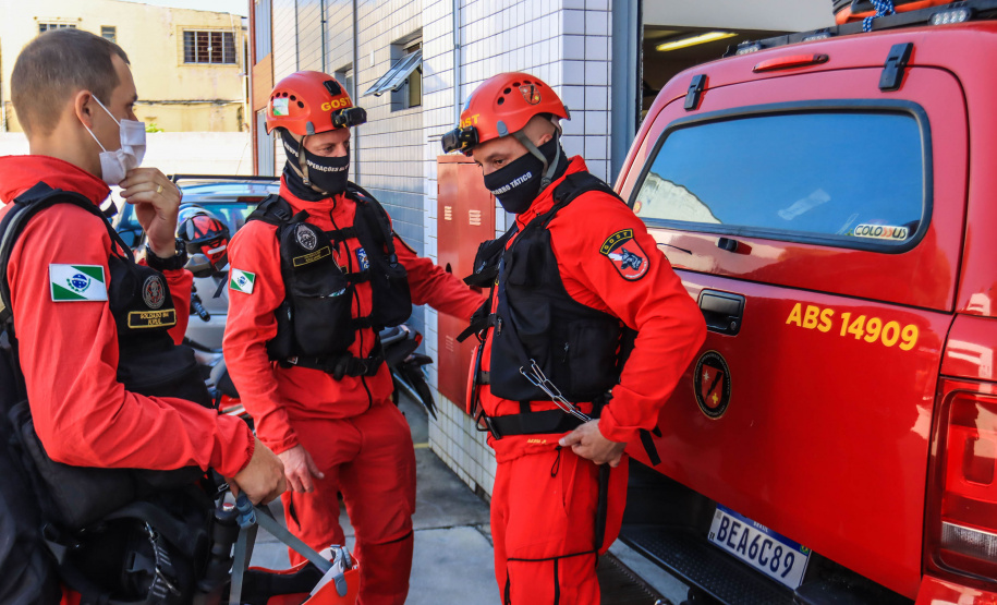 SAÍDA BOMBEIROS PARA PETRÓPOLIS