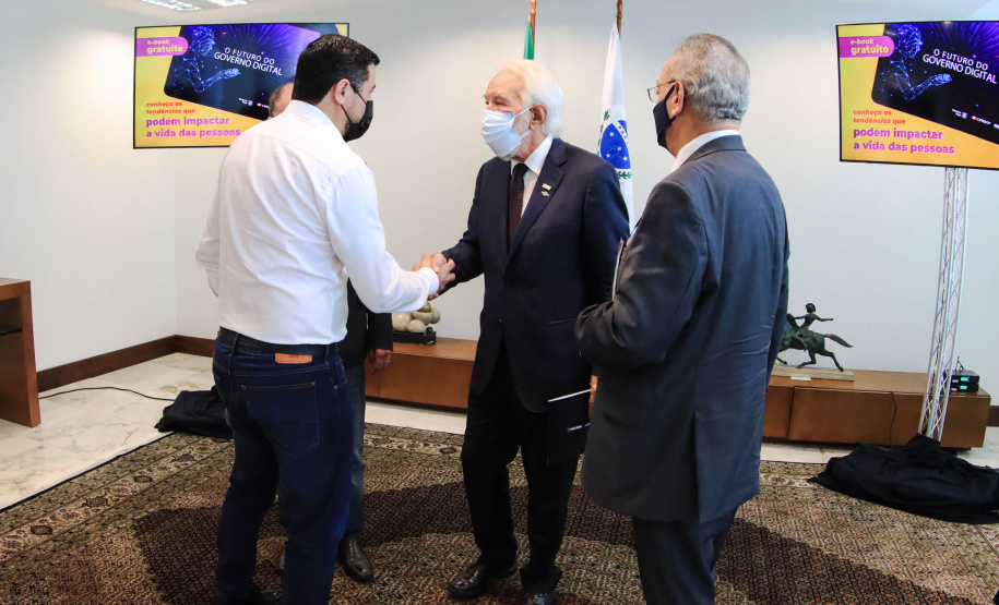 Governador em exercício, Darci Piana, recebe diretoria da Celepar - Governo  Digital - Curitiba, 23/02/2022