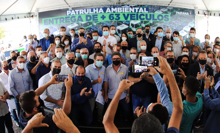 Governador Carlos Massa Ratinho Junior entrega mais 63 veículos da Patrulha Ambiental - Curitiba, 09/02/2022