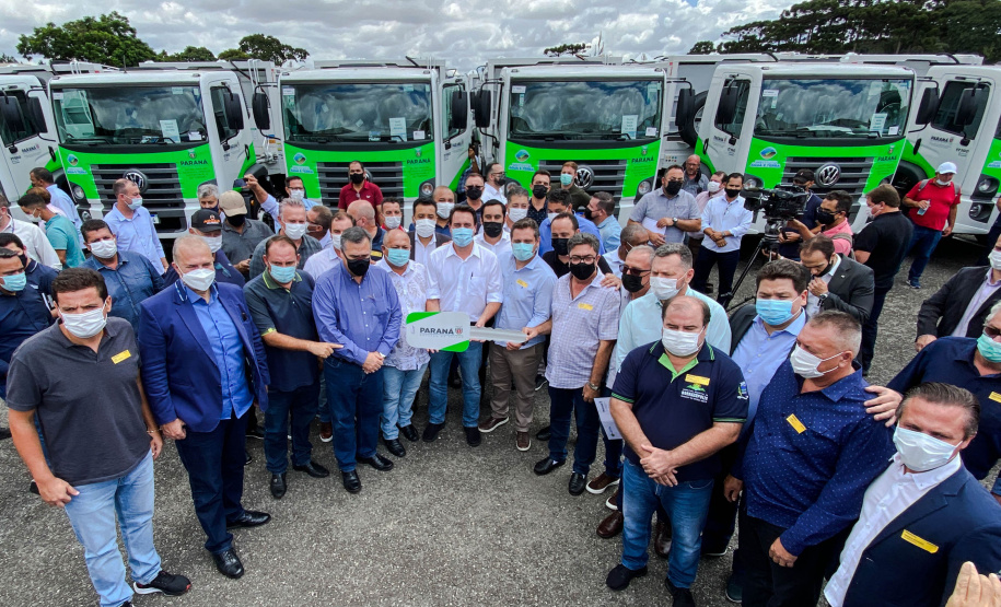 Governador Carlos Massa Ratinho Junior entrega mais 63 veículos da Patrulha Ambiental - Curitiba, 09/02/2022