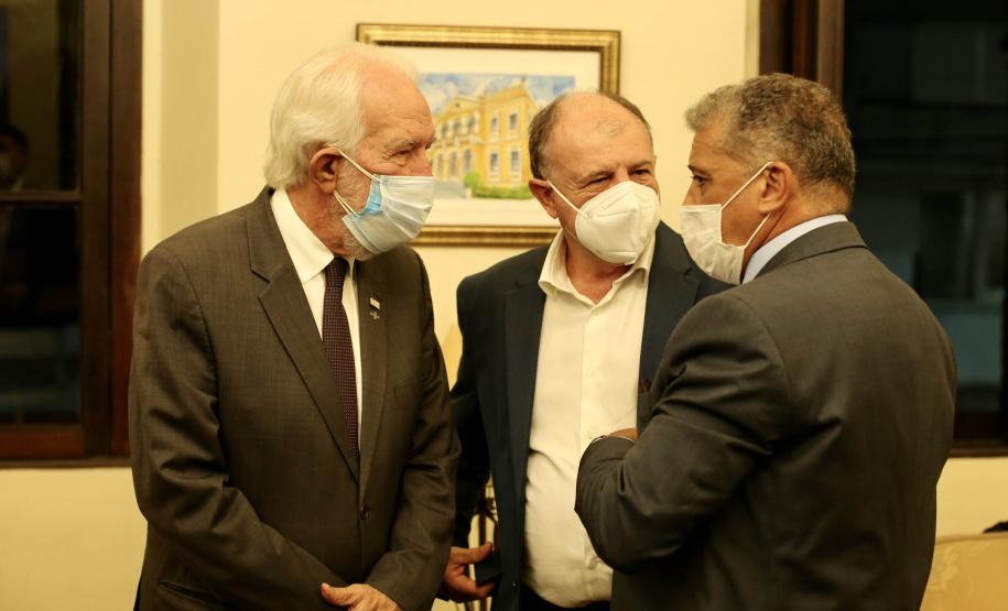 Darci Piana é homenageado com a Ordem Nacional do Mérito Comercial