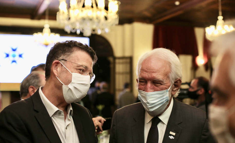 Darci Piana é homenageado com a Ordem Nacional do Mérito Comercial