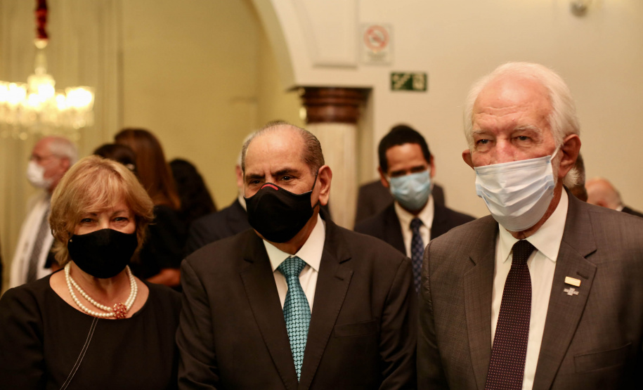 Darci Piana é homenageado com a Ordem Nacional do Mérito Comercial