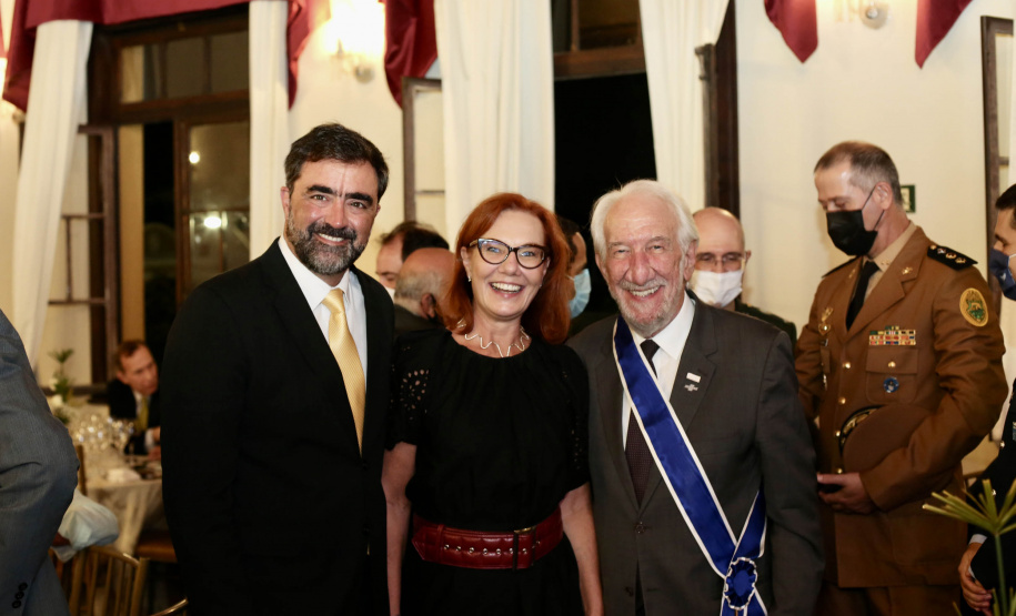 Darci Piana é homenageado com a Ordem Nacional do Mérito Comercial