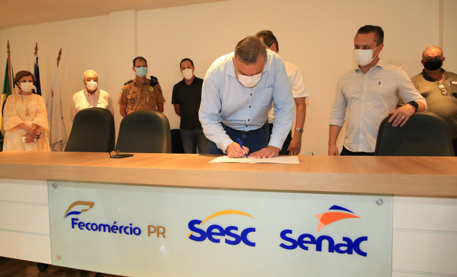 Secretaria de Justiça, Família e Trabalho leva Master Job Paraná até Jacarezinho e assina parceria da Infância Segura com municípios da Amunorpi