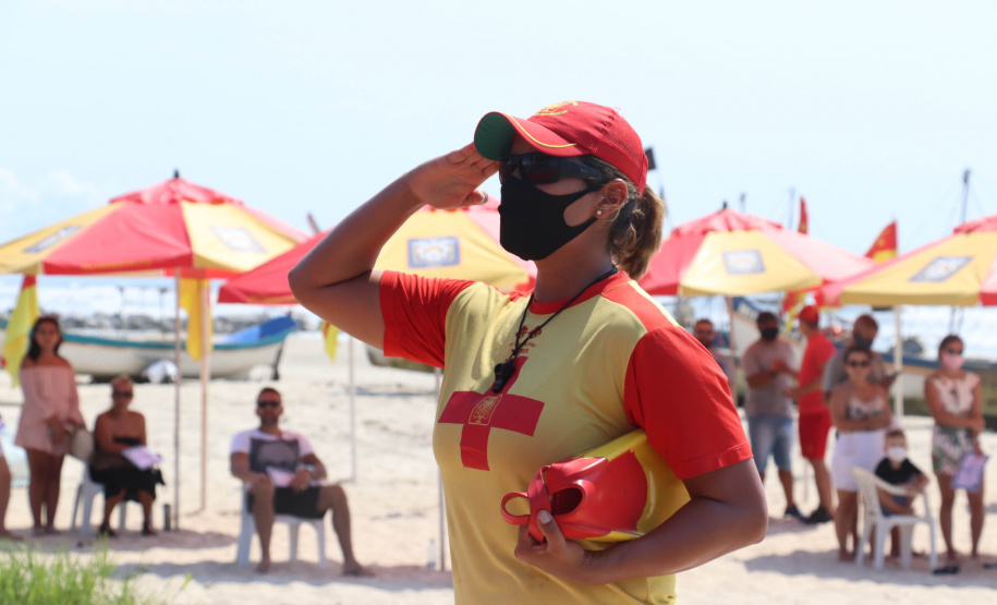 Corpo de Bombeiros forma 30 novos guarda-vidas no Litoral