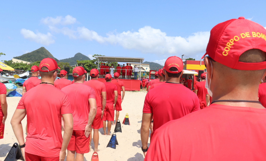 Corpo de Bombeiros forma 30 novos guarda-vidas no Litoral