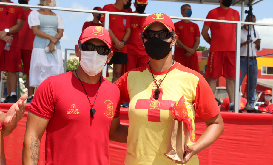Corpo de Bombeiros forma 30 novos guarda-vidas no Litoral
