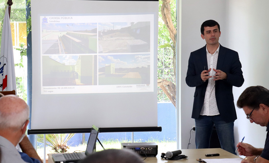 Tratativas sobre projetos e melhorias para Segurança Pública são tema de reunião com Sesp e prefeitos, em Londrina -  24/02/2022