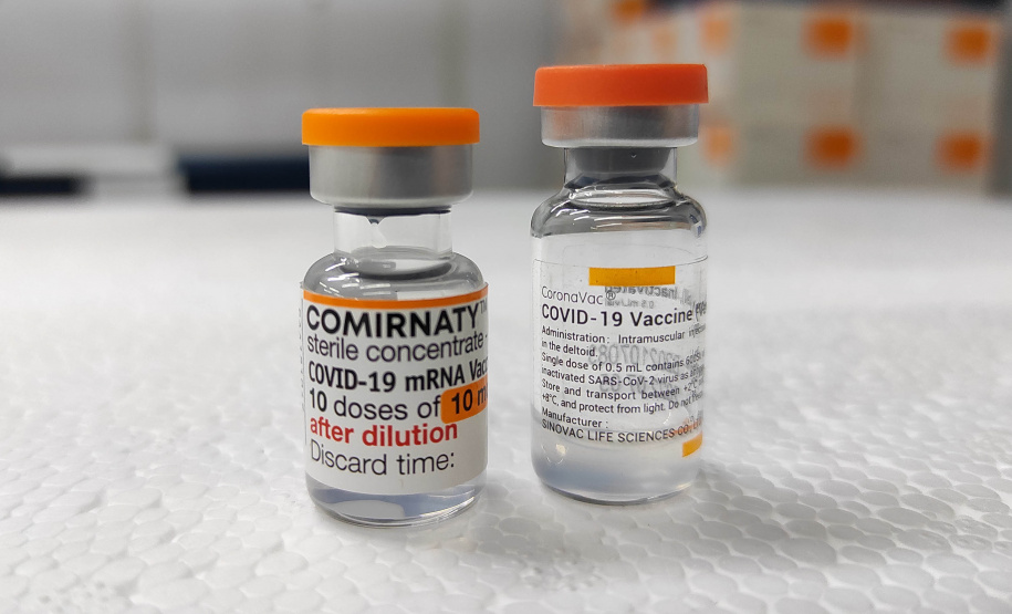 Saúde recebe 177,4 mil doses da Janssen e distribui 686,8 mil vacinas contra a Covid-19 e 95,9 mil medicamentos