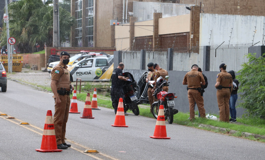 Operação da PM reforça policiamento nas regiões Oeste, Sul e Central de Curitiba
