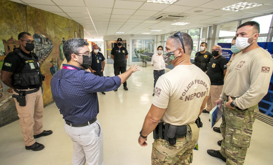 Polícia Federal entrega certificados de habilitação para embarcações públicas a Guardas Portuários