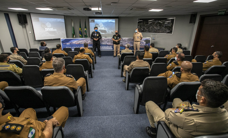 Integração a favor da segurança é debate em visita de alunos do Curso Superior da PMPR ao Porto de Paranaguá