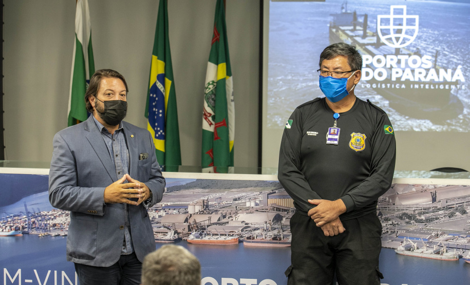 Integração a favor da segurança é debate em visita de alunos do Curso Superior da PMPR ao Porto de Paranaguá