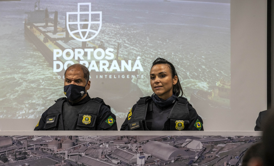 Integração a favor da segurança é debate em visita de alunos do Curso Superior da PMPR ao Porto de Paranaguá
