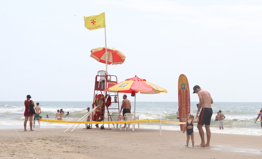 PMPR alerta para a segurança das crianças durante o Carnaval nas praias